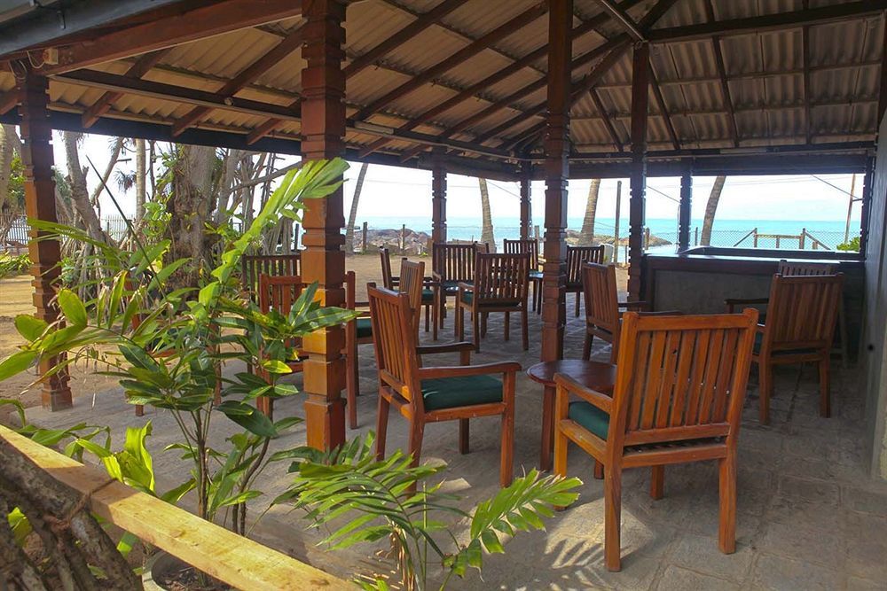 Yoho Rivi Ras Hotel Дехивала-Маунт-Лавиния Экстерьер фото