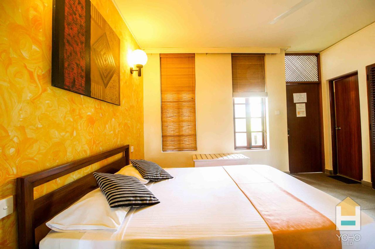 Yoho Rivi Ras Hotel Дехивала-Маунт-Лавиния Экстерьер фото