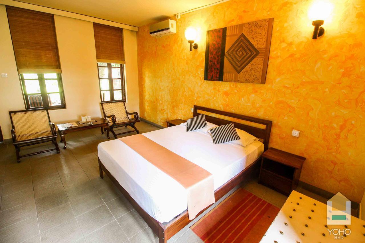 Yoho Rivi Ras Hotel Дехивала-Маунт-Лавиния Экстерьер фото